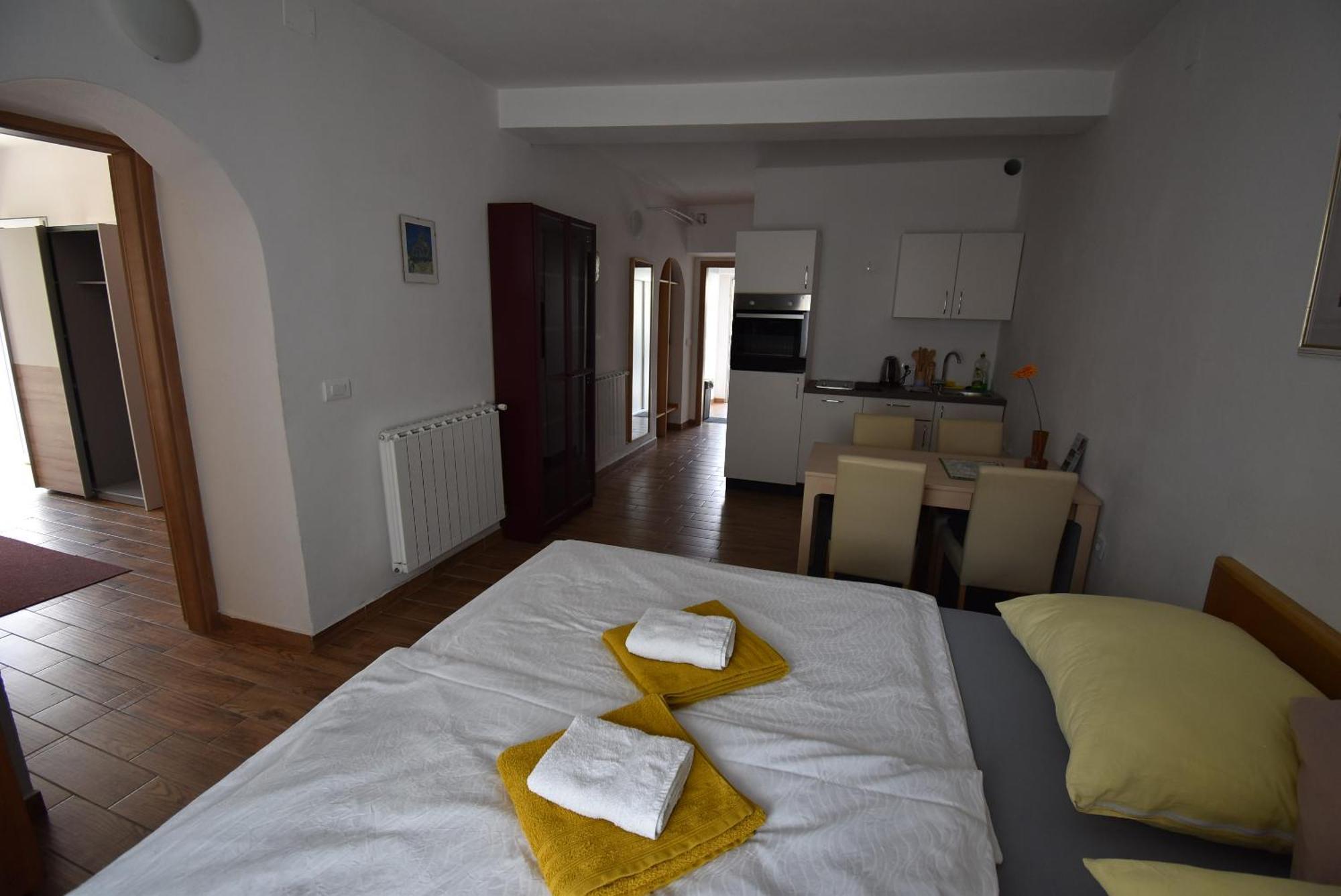 Apartments Free Alps, Massage & Wine Bovec Eksteriør bilde
