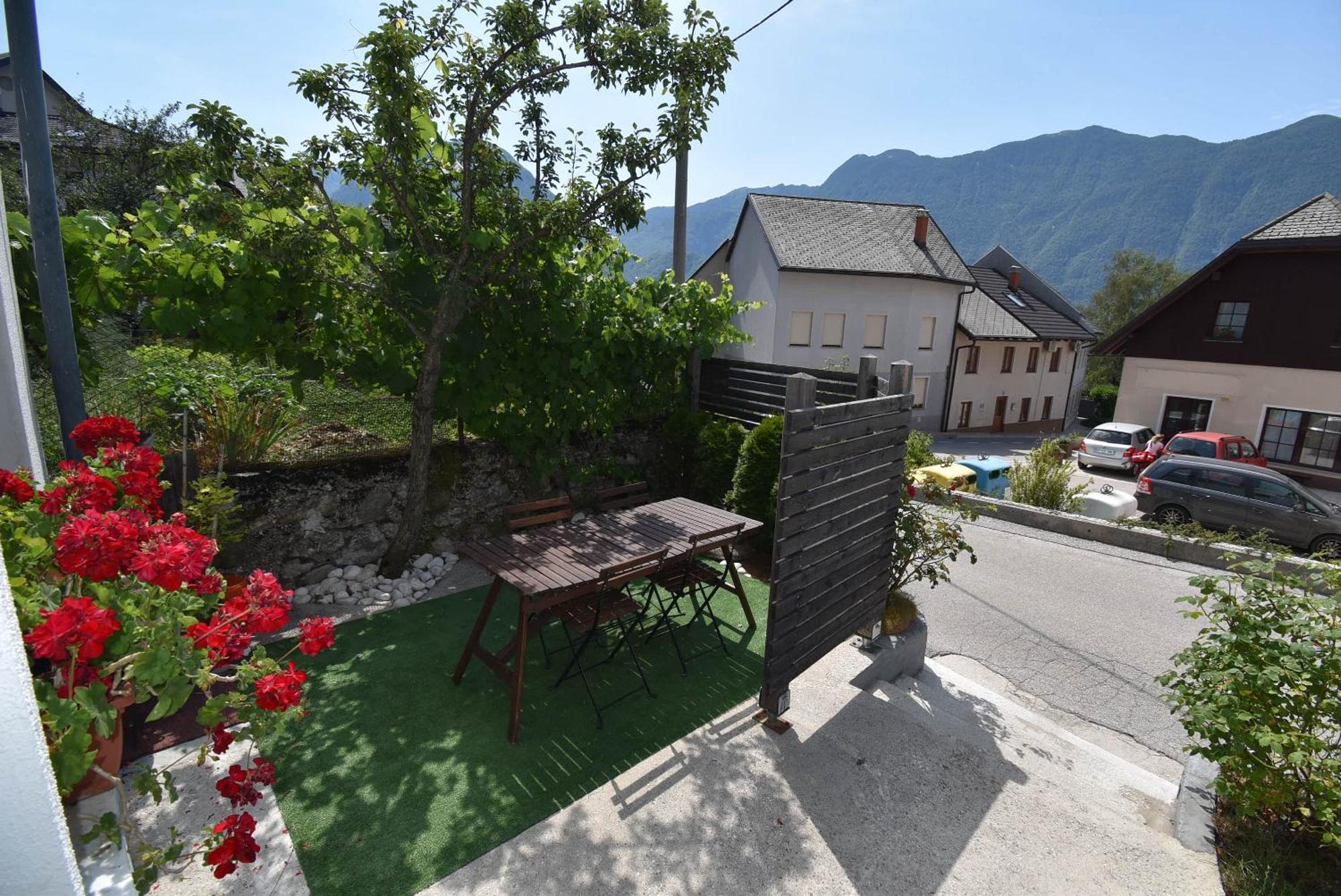 Apartments Free Alps, Massage & Wine Bovec Eksteriør bilde